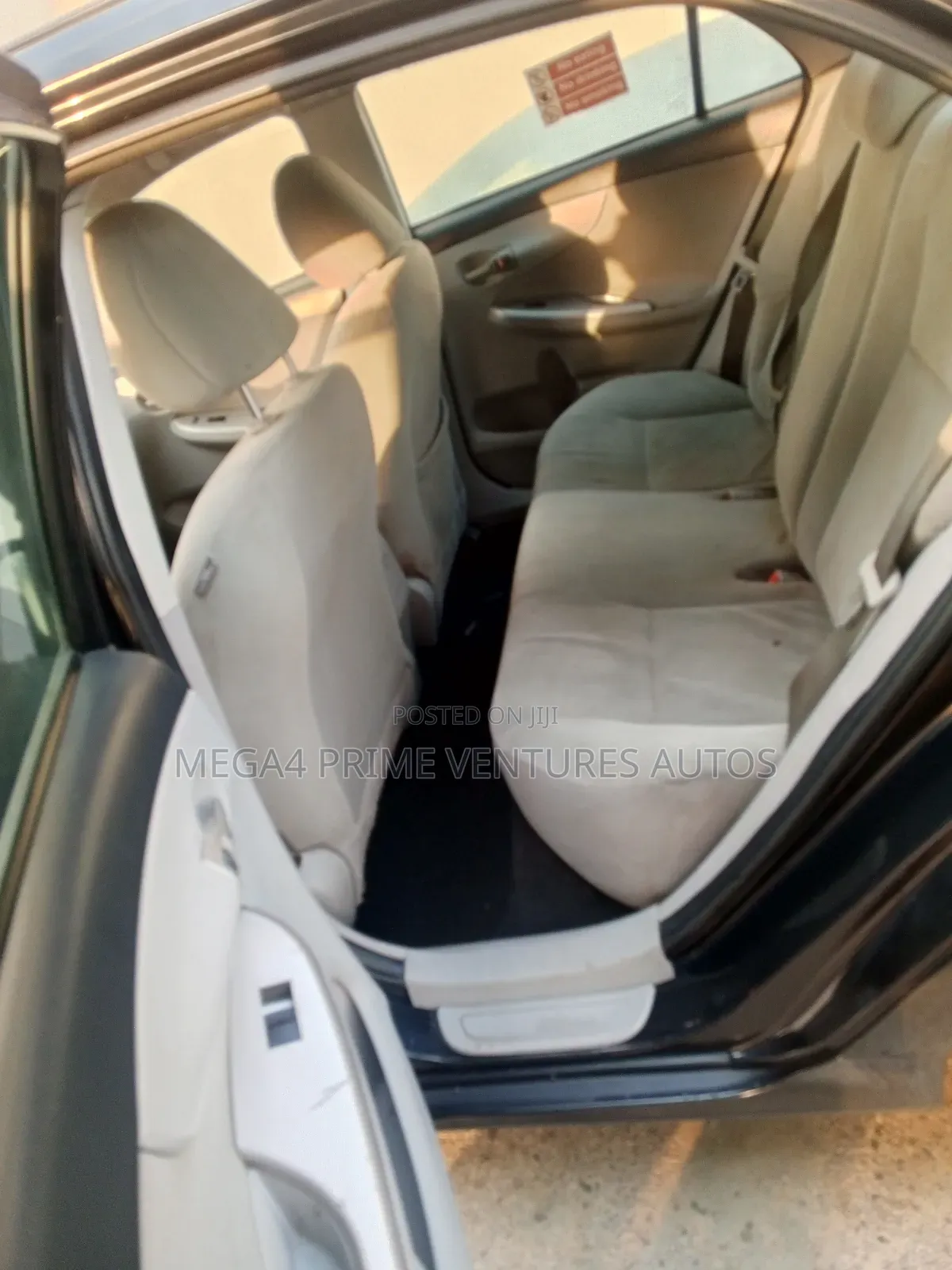 Toyota Corolla LE Special Edition 4dr Sedan (1.8L 4cyl 4A) 2013 Black