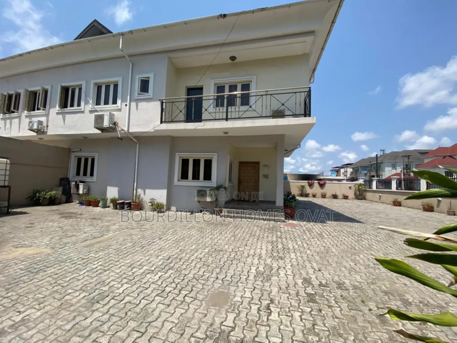 5bdrm Duplex in Lekki Phase 1 for rent