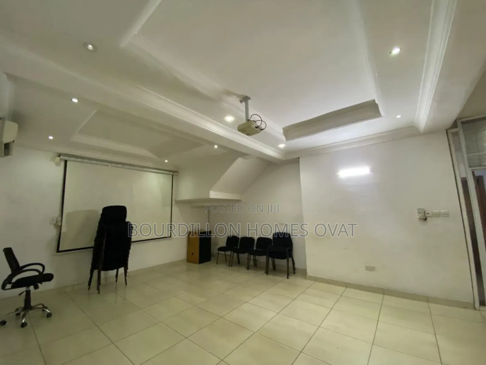 5bdrm Duplex in Lekki Phase 1 for rent