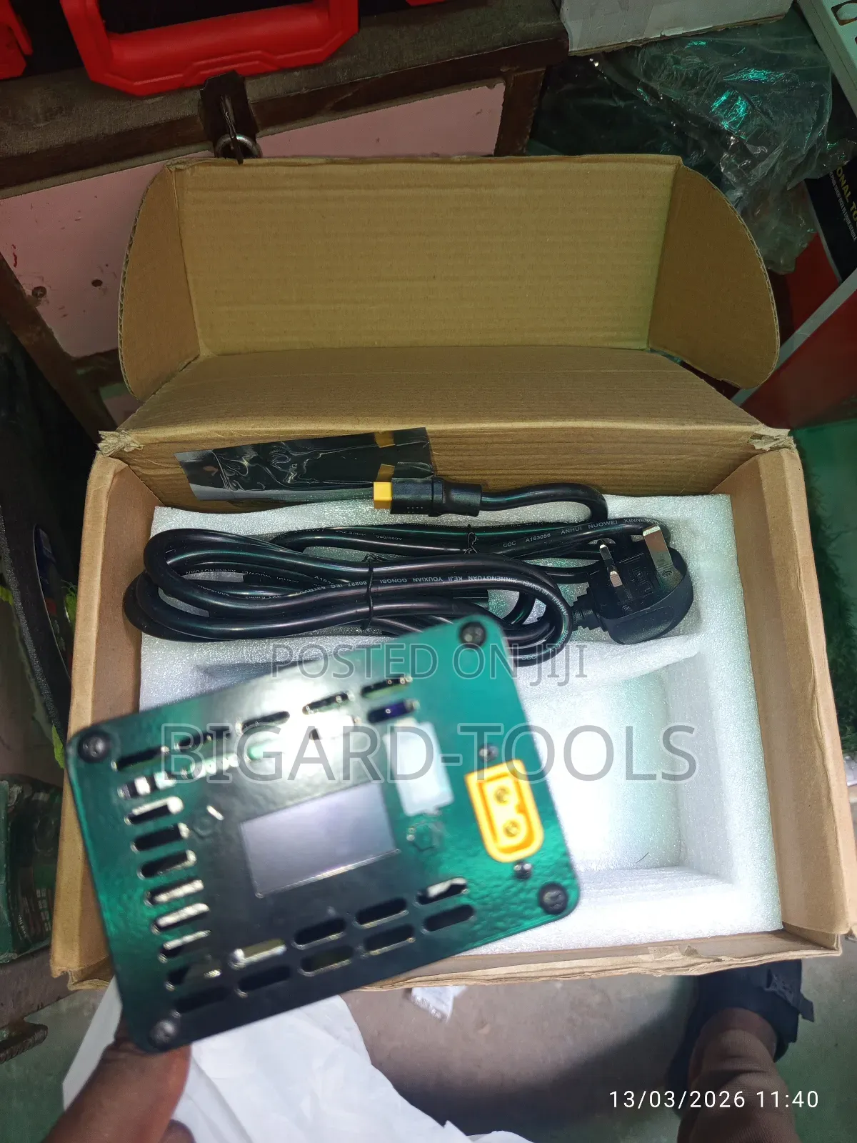 Digital Battery Charger