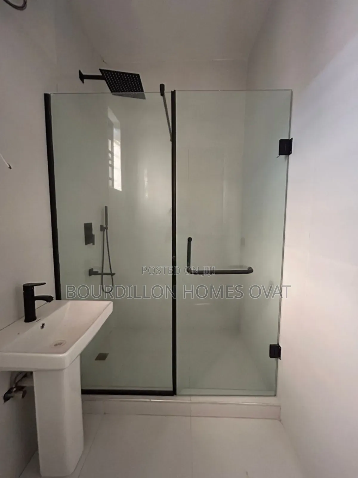 5bdrm Duplex in Lekki Palm City Ajah for sale