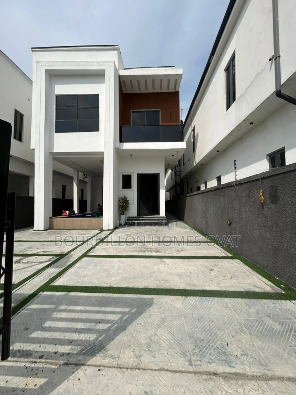 5bdrm Duplex in Lekki Palm City Ajah for sale