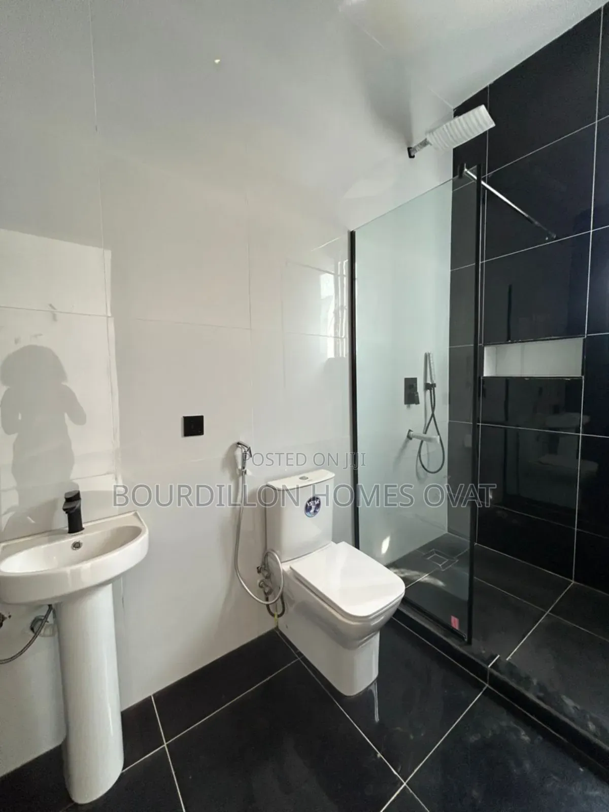 5bdrm Duplex in Lekki Palm City for sale
