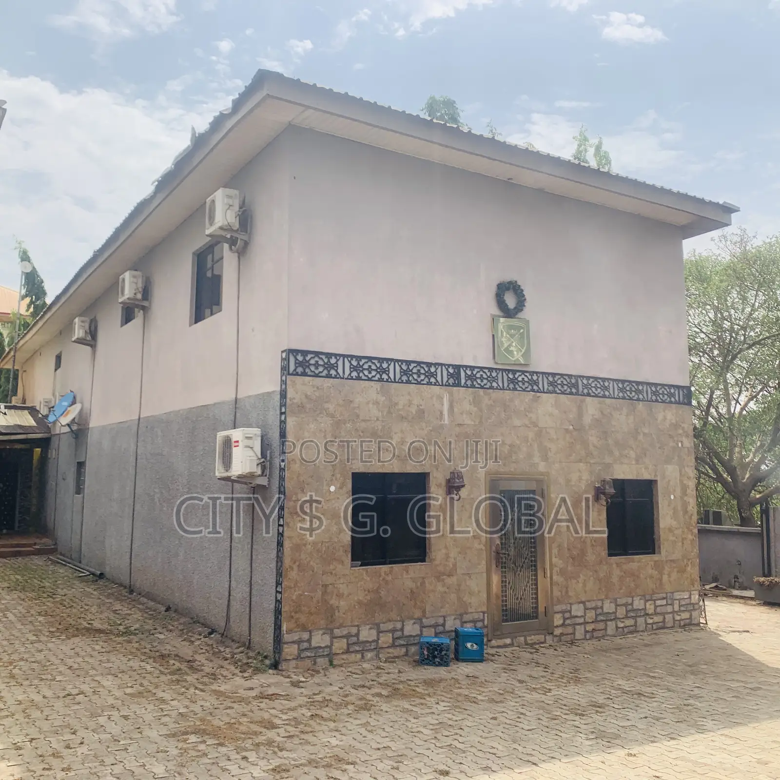 A Club Hall / Bar/ Restaurant/ for Rent in Gudu