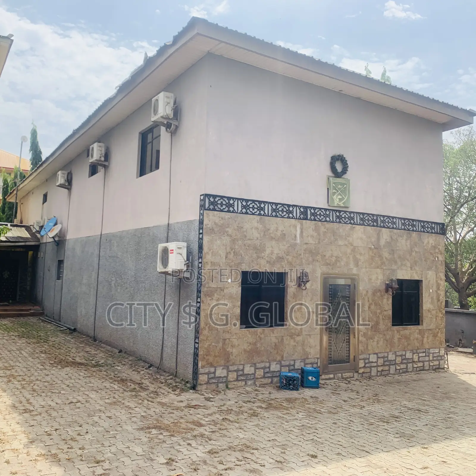 A Club Hall / Bar/ Restaurant/ for Rent in Gudu