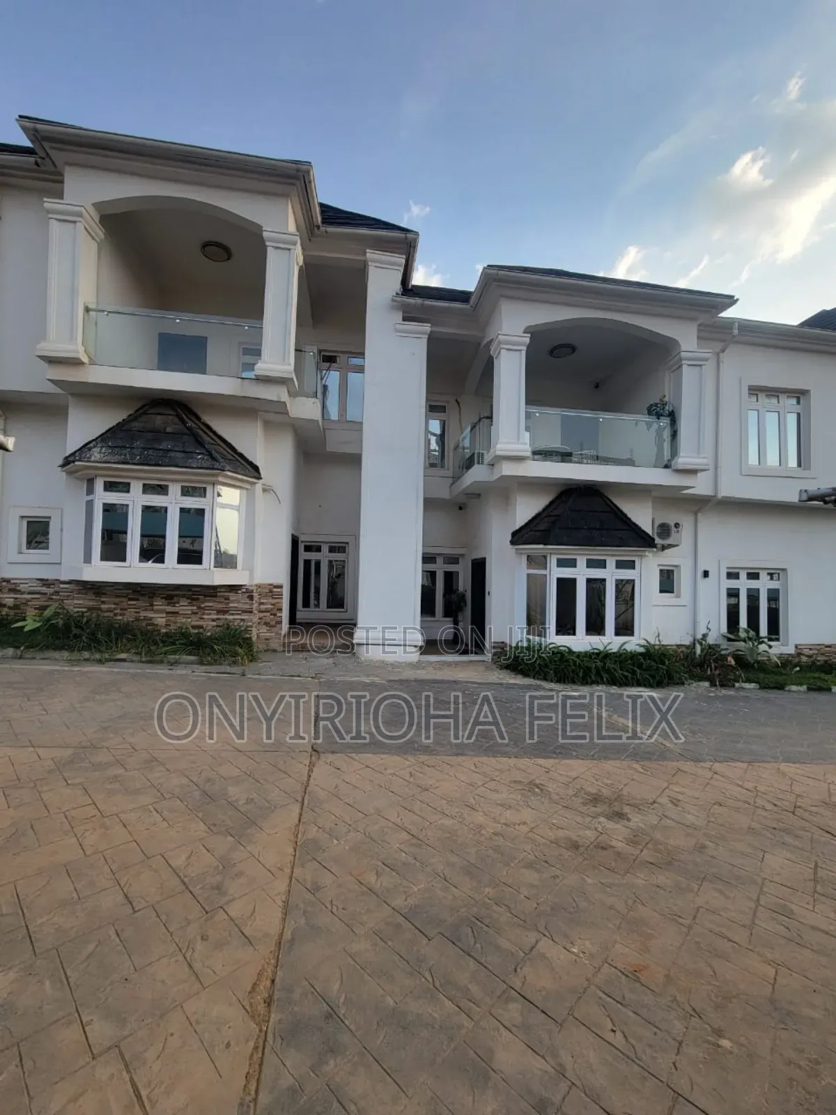 Furnished 5bdrm Townhouse / Terrace in Asokoro Main for rent