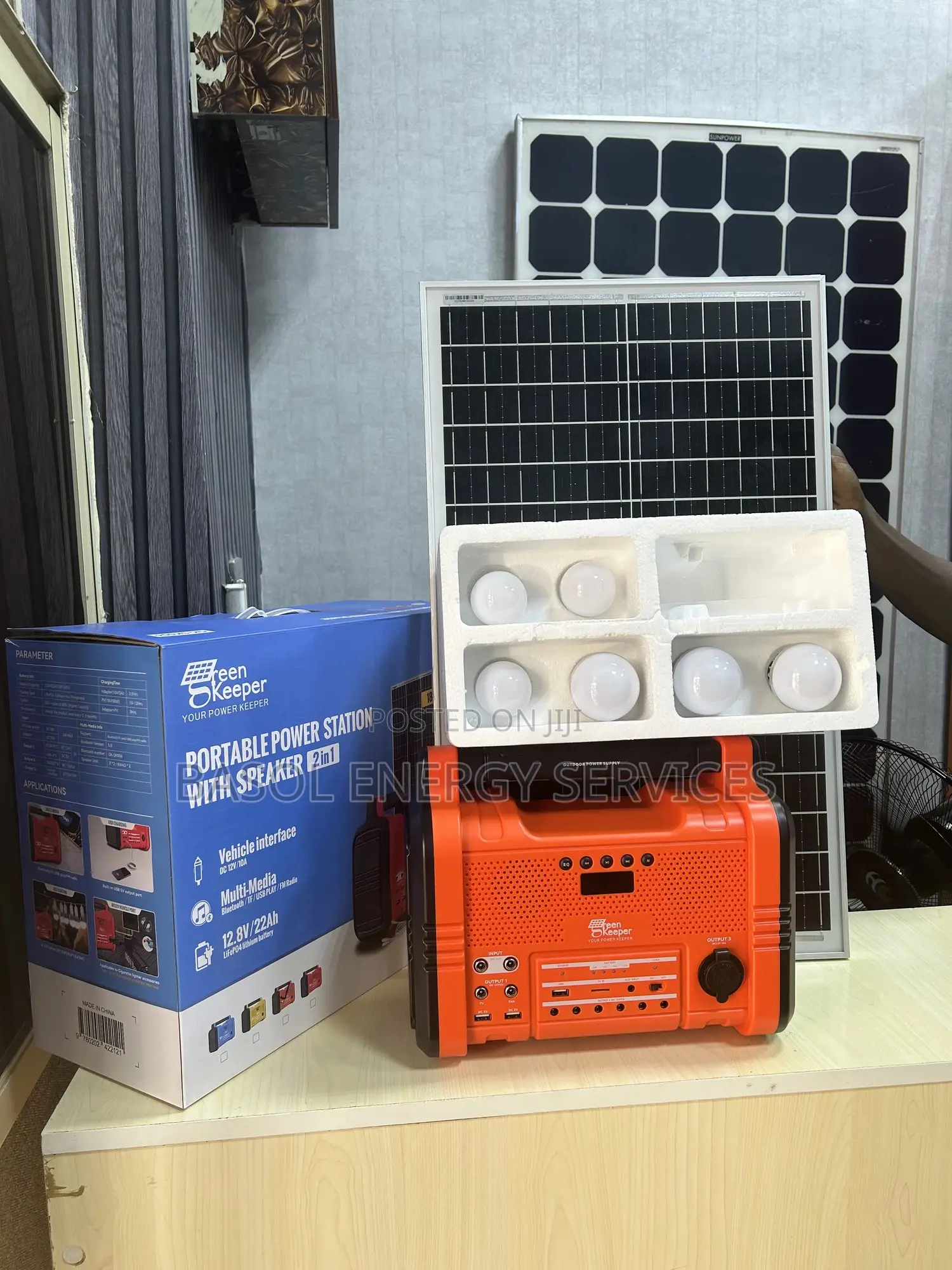 300w Dc Solar Generator With Bluetooth Speaker , Bulbs And Panels
