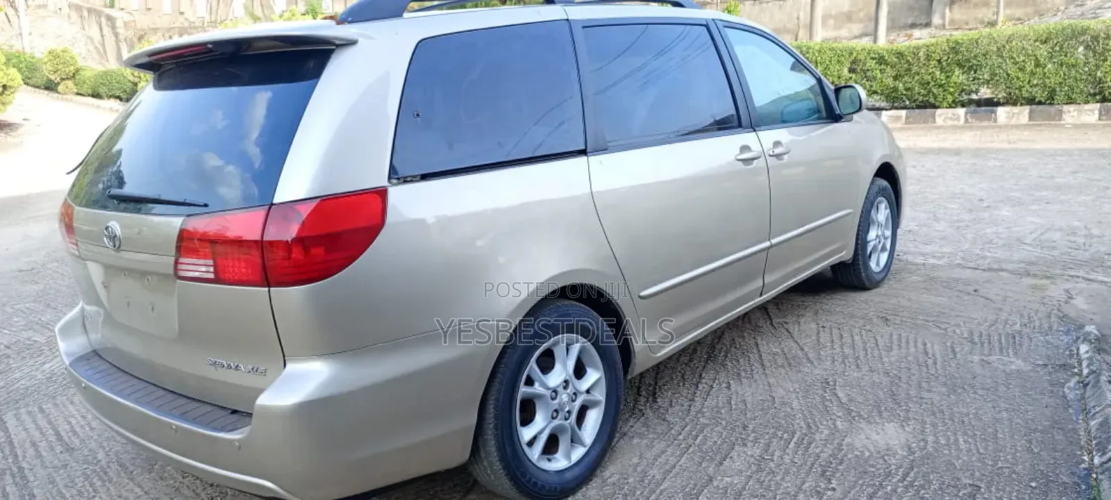 Toyota Sienna XLE AWD (3.3L V6 5A) 2004 Gray