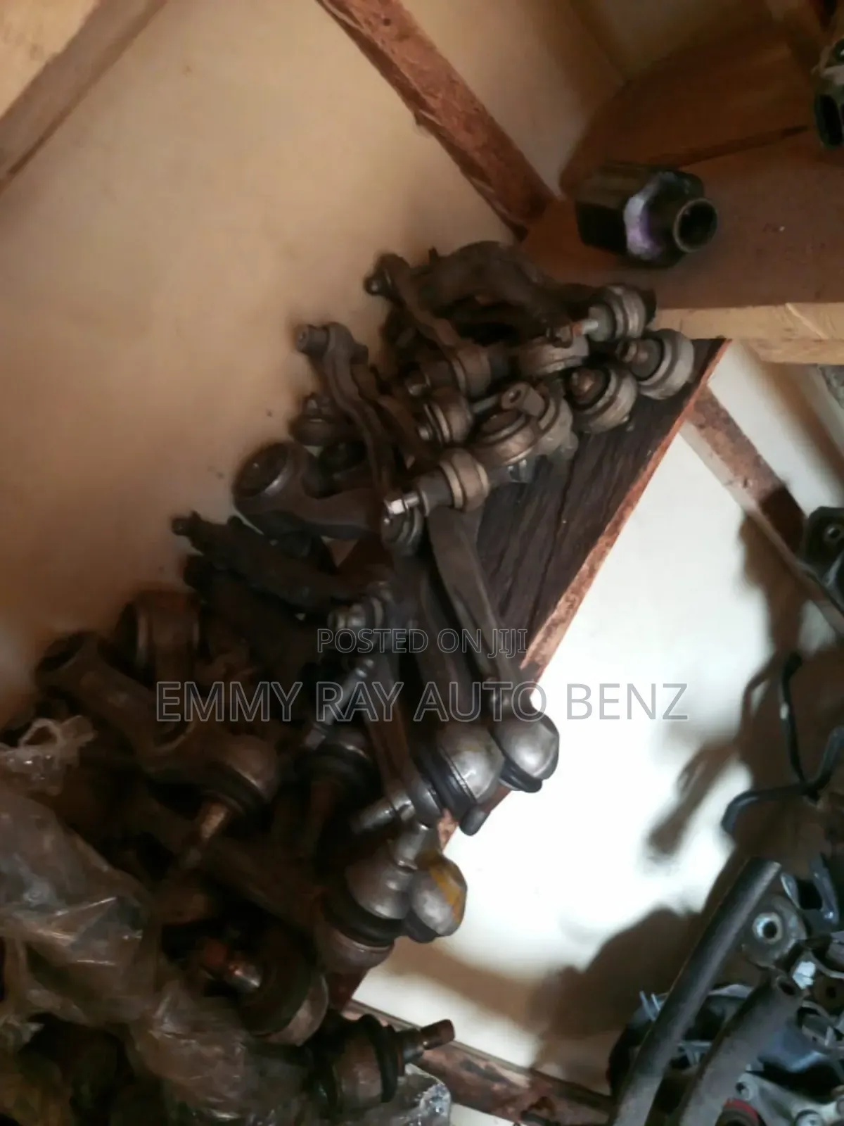 All Type Mercedes Parts Such as the Large Parts