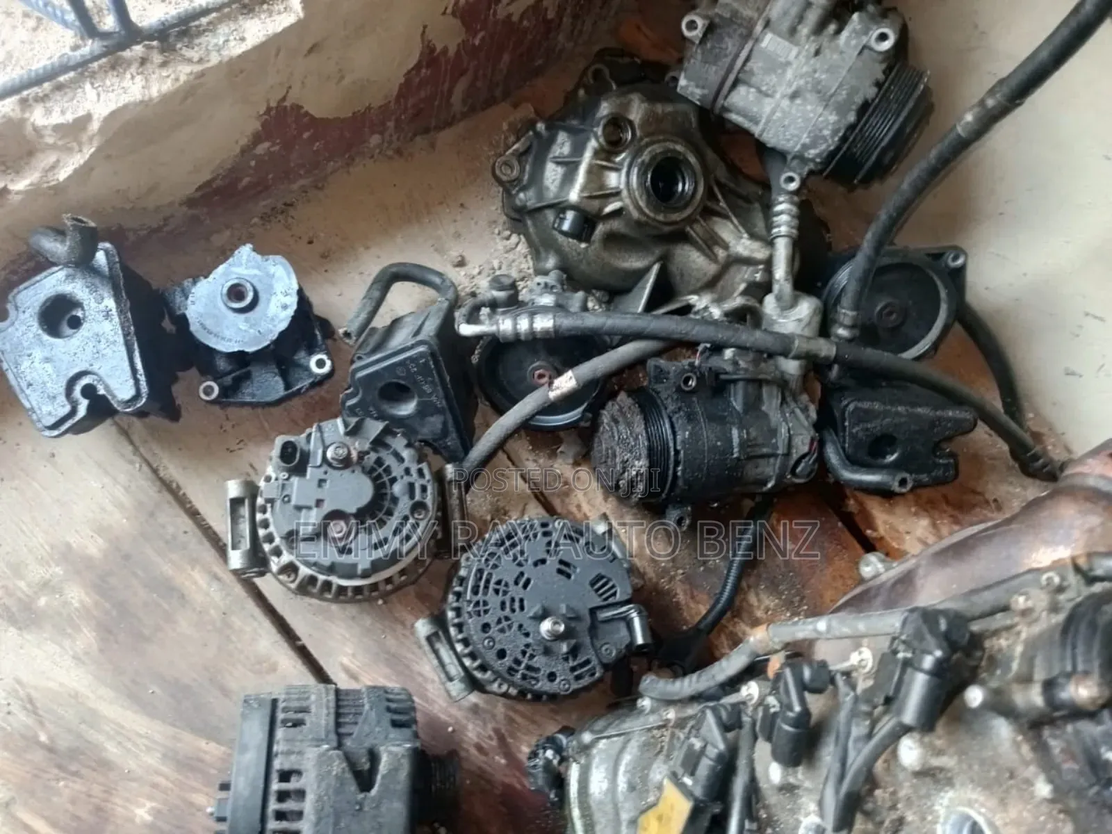 All Type of Engine Parts Mercedes Benz