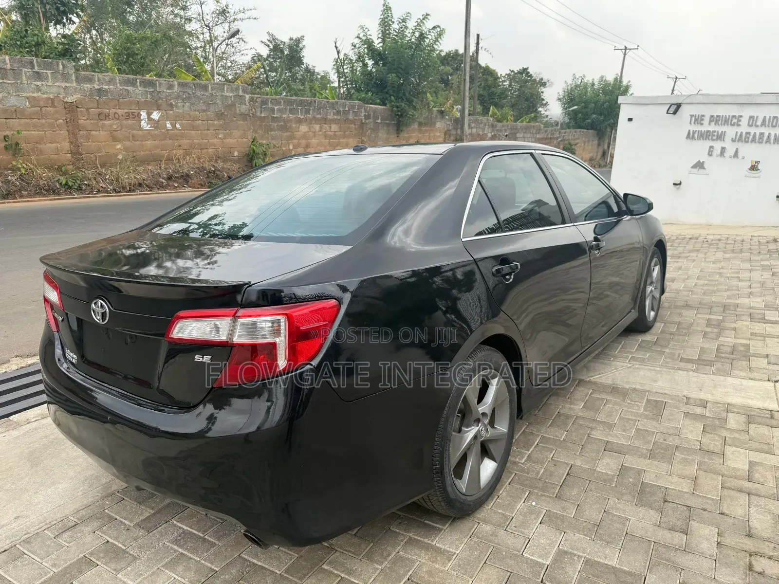 Toyota Camry SE V6 4dr Sedan (3.5L 6cyl 6A) 2012 Black