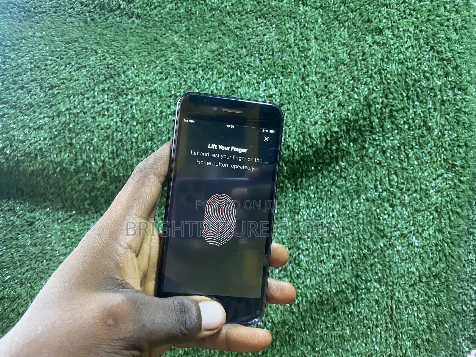 Apple iPhone SE (2020) 64 GB Black