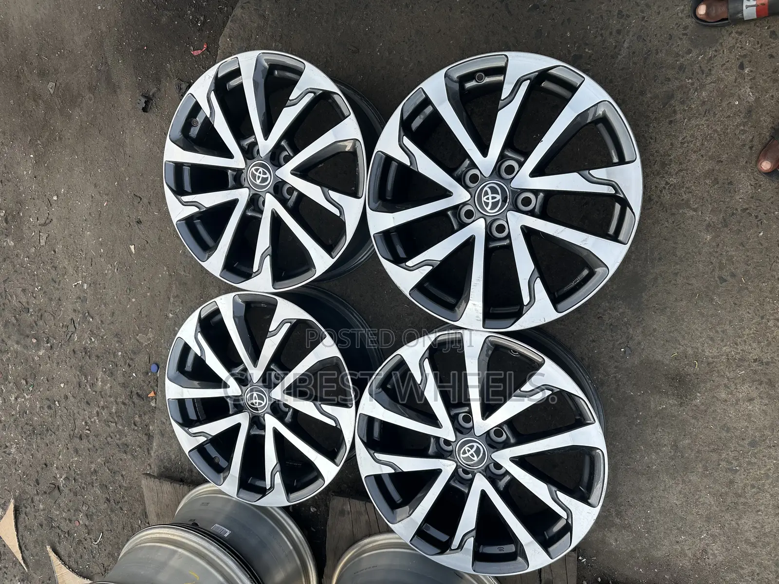 18 Rim For Toyota Rav4 2018 Model Original Oem