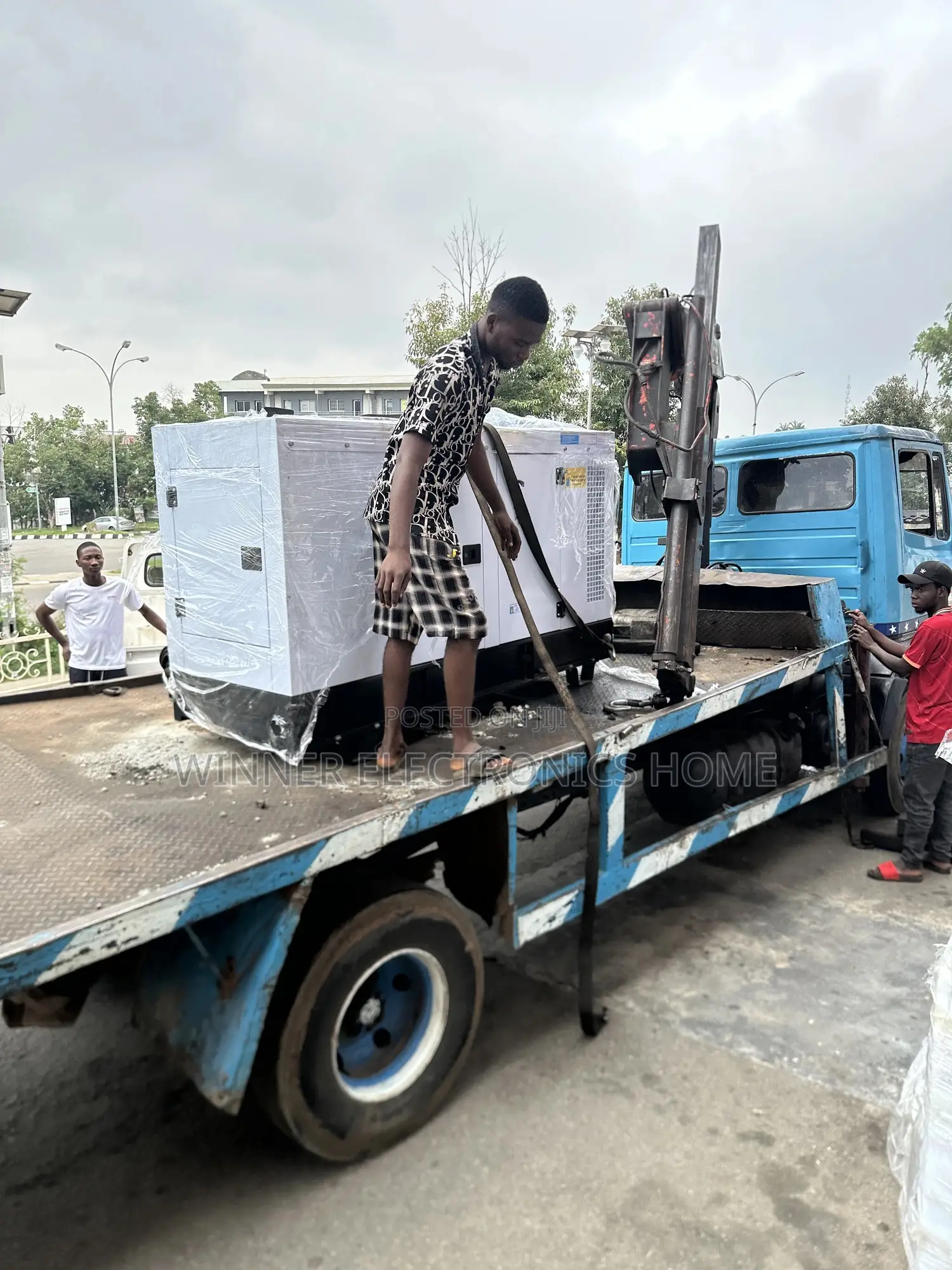 Mikano 30kva Brand New Perkins Soundproof Generator