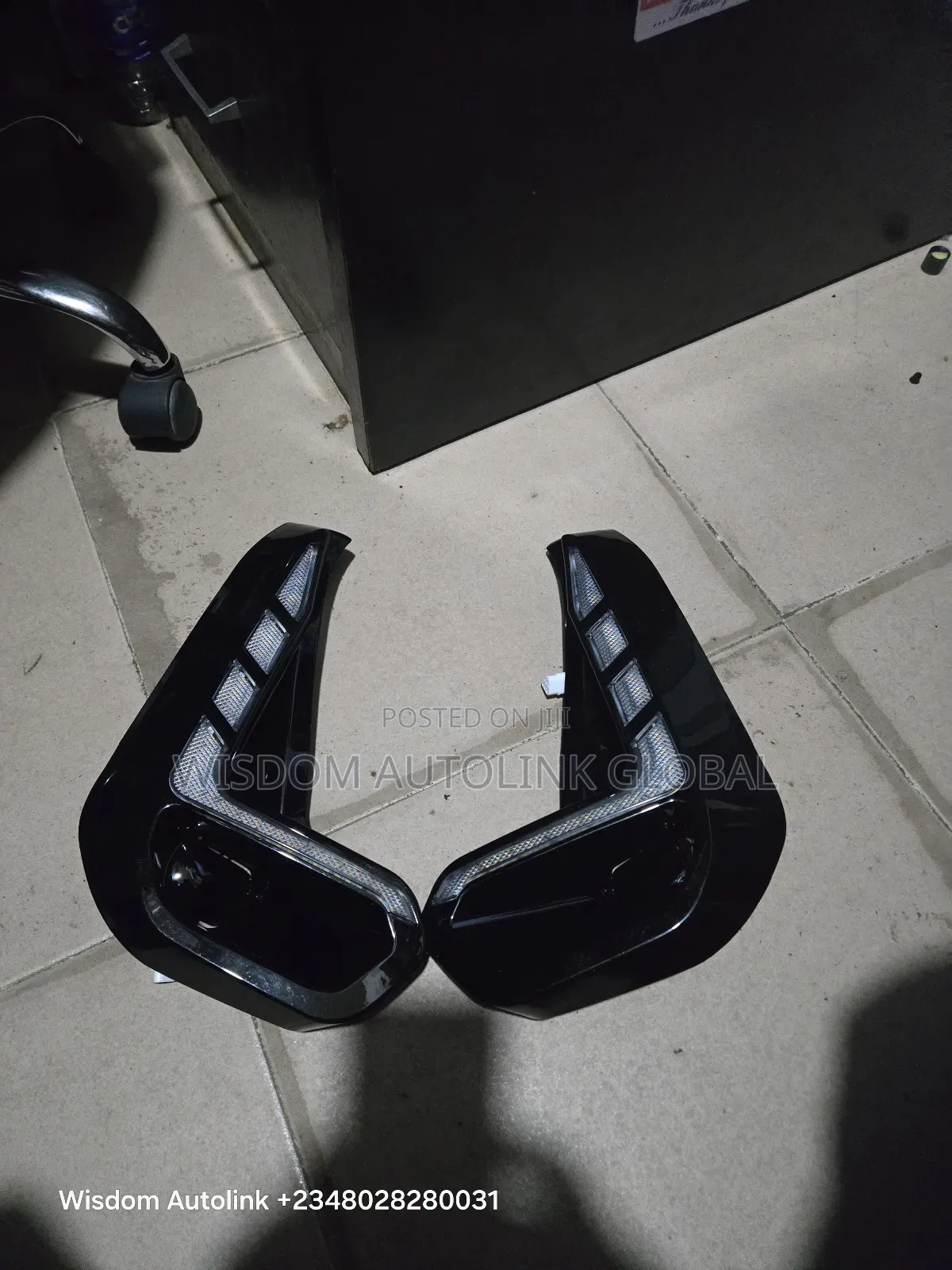 Foglamp Cover For Toyota Hilux 2020-2024 With Leds And Trafficators