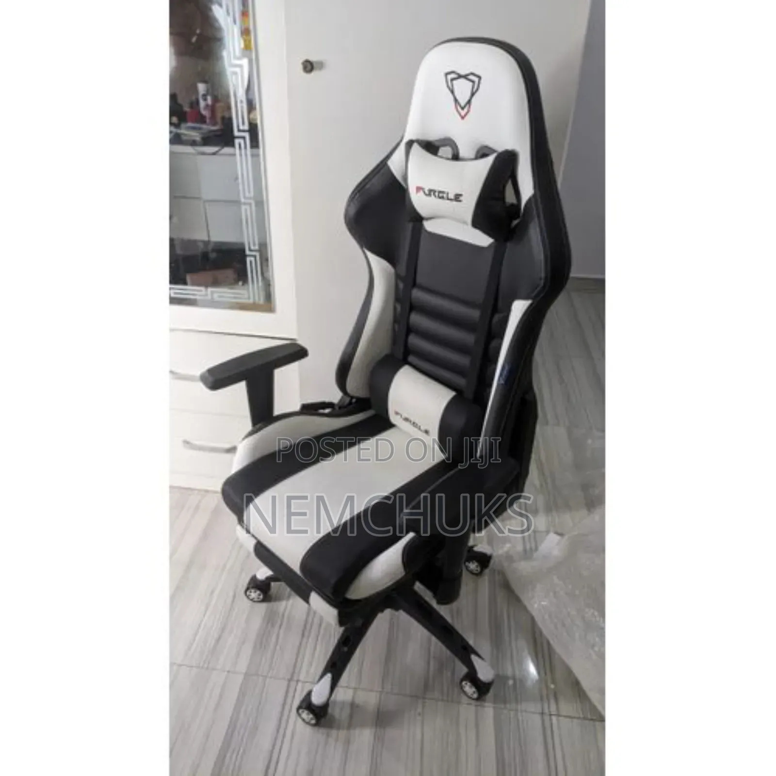 Elite Gamer Chair With Footrest