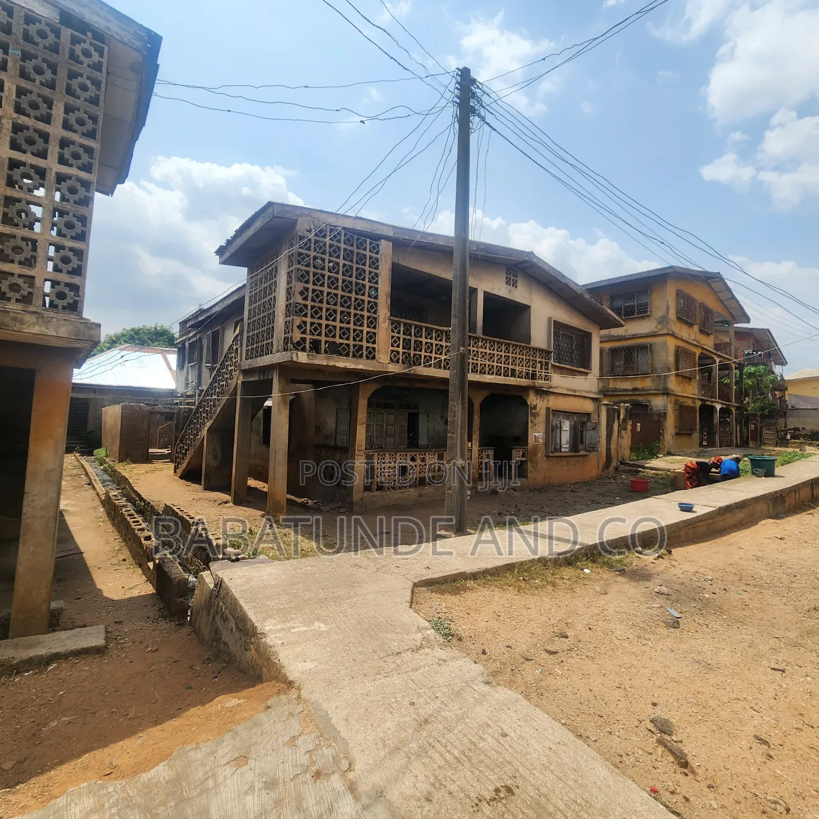 20bdrm Block of Flats in CHallenge / Ibadan for sale