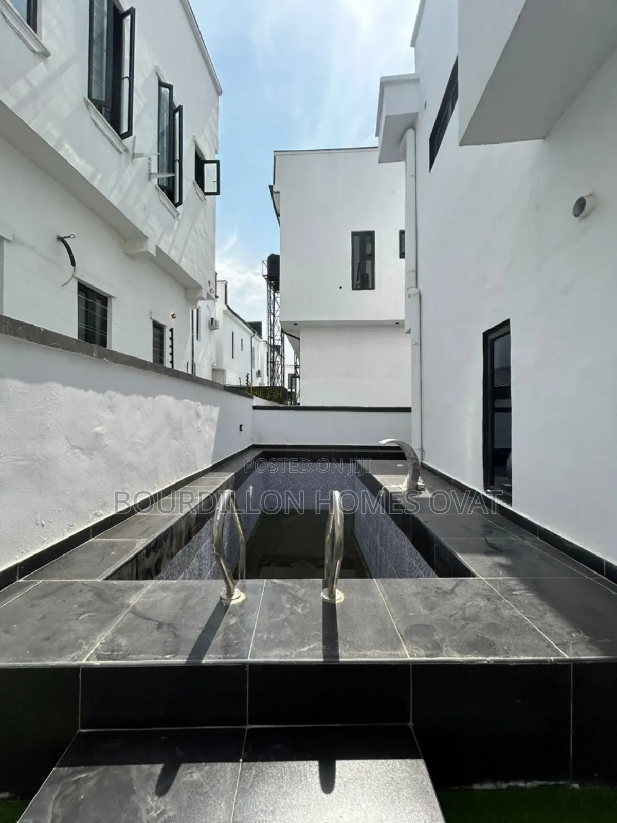 4bdrm Duplex in Lekki Palm City for sale