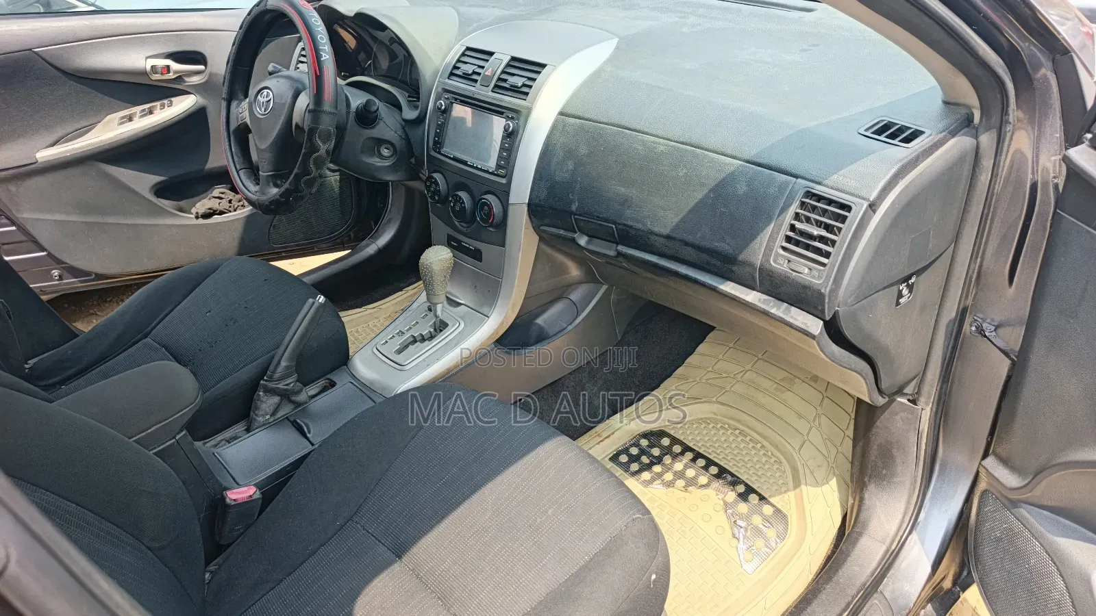 Toyota Corolla LE 4dr Sedan (1.8L 4cyl 4A) 2010 Gray