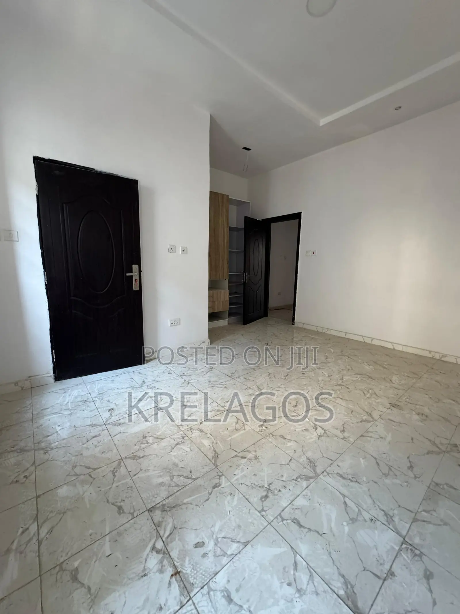 3bdrm Duplex in Ikota for sale