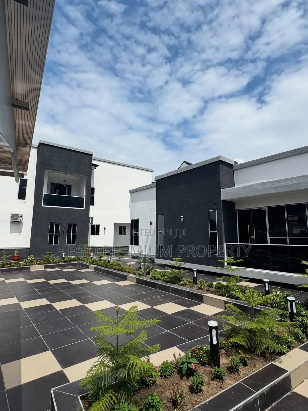 5bdrm Duplex in Cedarwood Garden, Rukpokwu for sale
