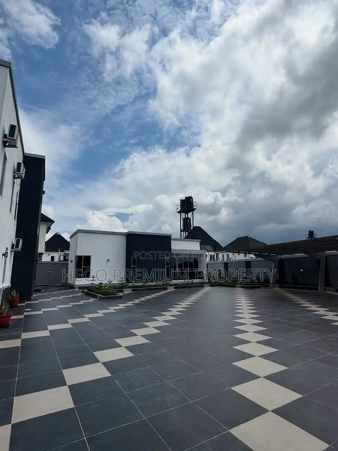 5bdrm Duplex in Cedarwood Garden, Rukpokwu for sale