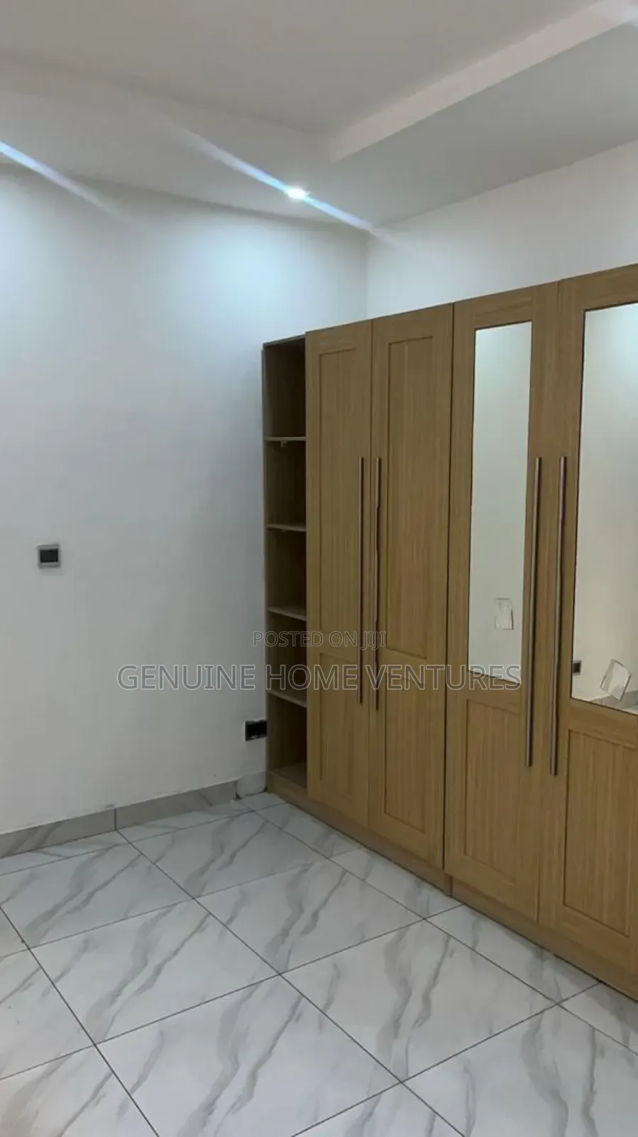 4bdrm Duplex in Allen Avenue for rent
