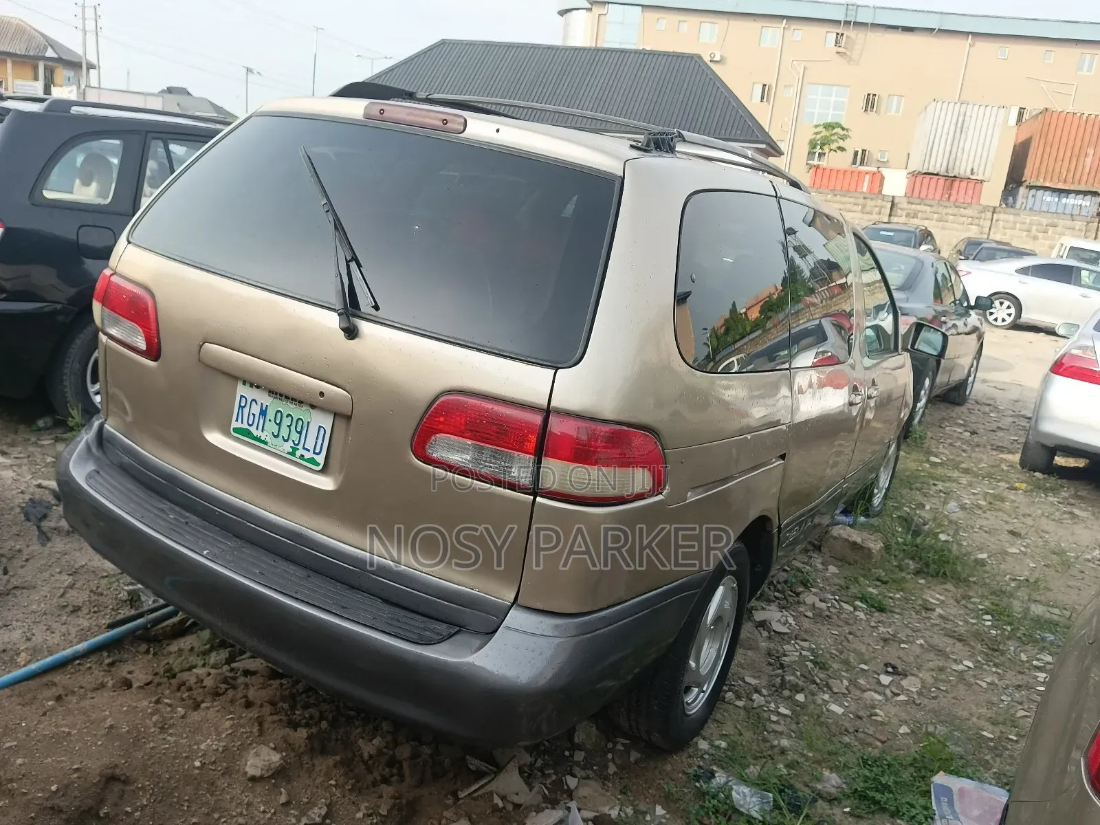 Toyota Sienna CE 2002 Brown