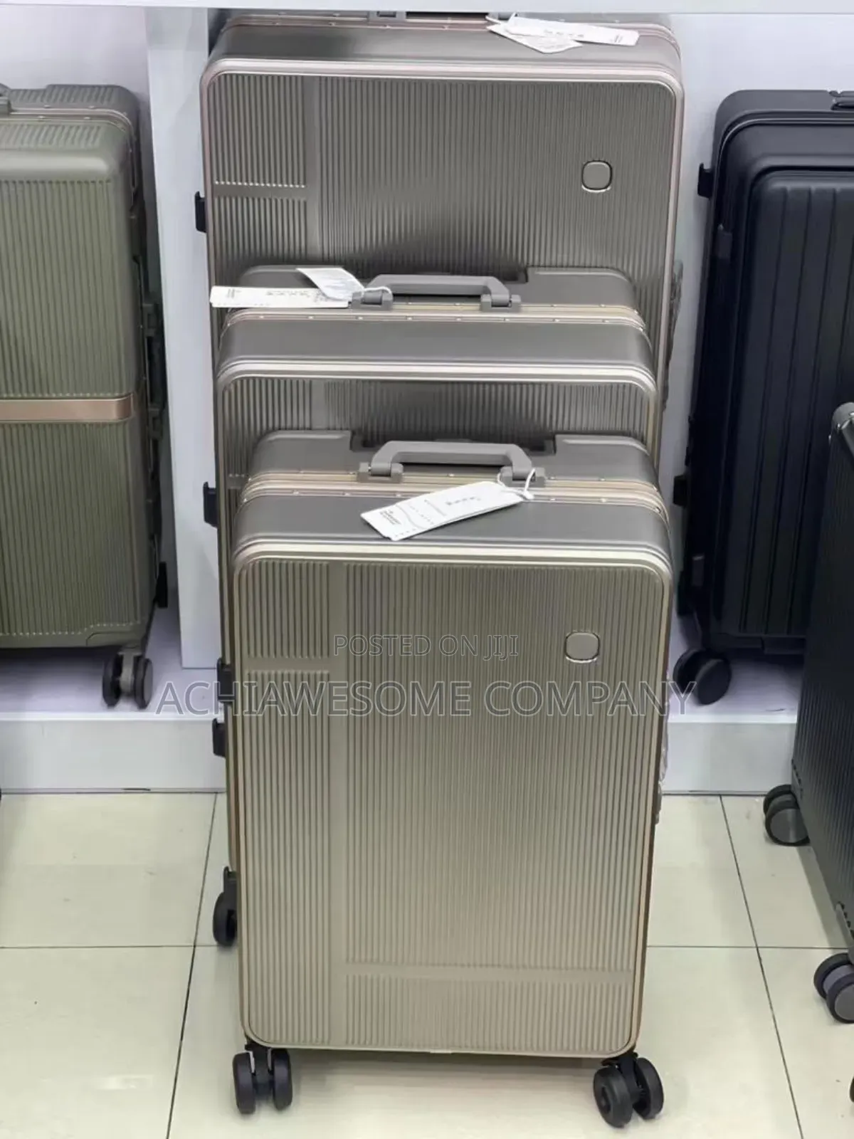 Set Of Quality Aluminum Frame Rubber Box