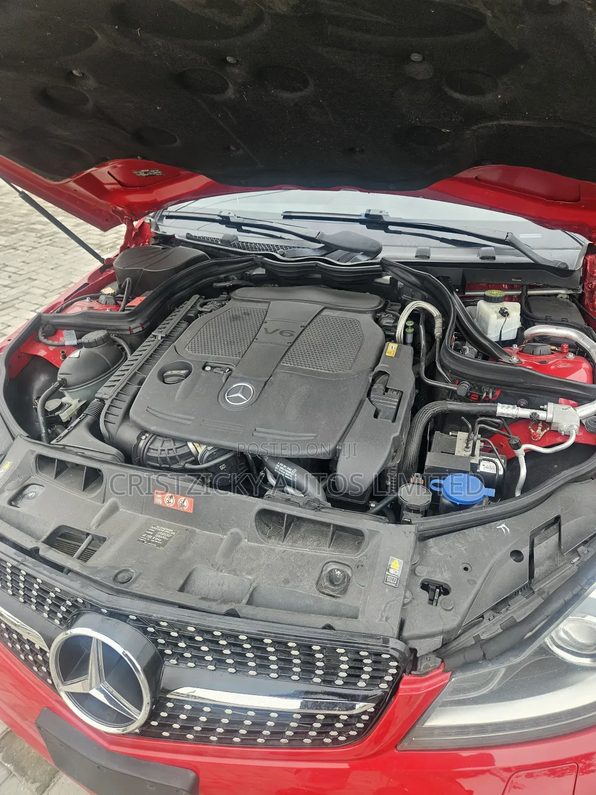 Mercedes-Benz C300 2013 Red