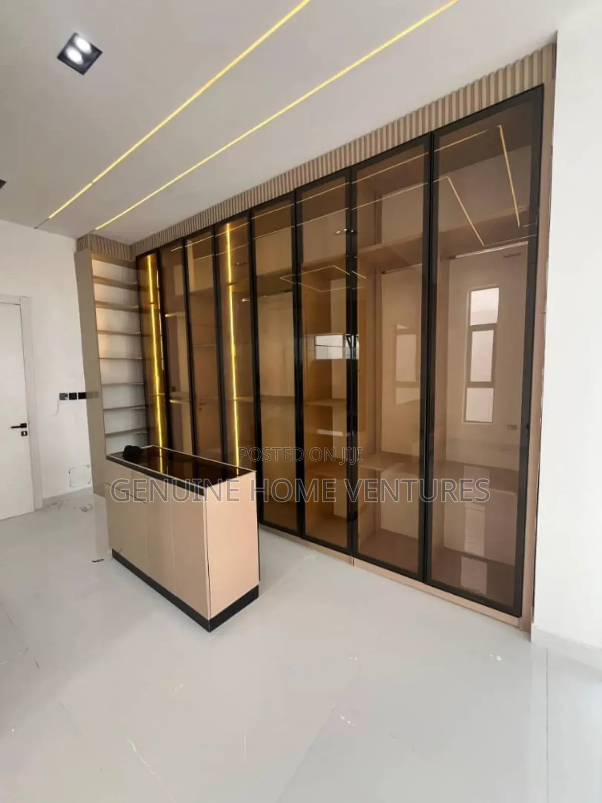 5bdrm Duplex in Ikota for sale
