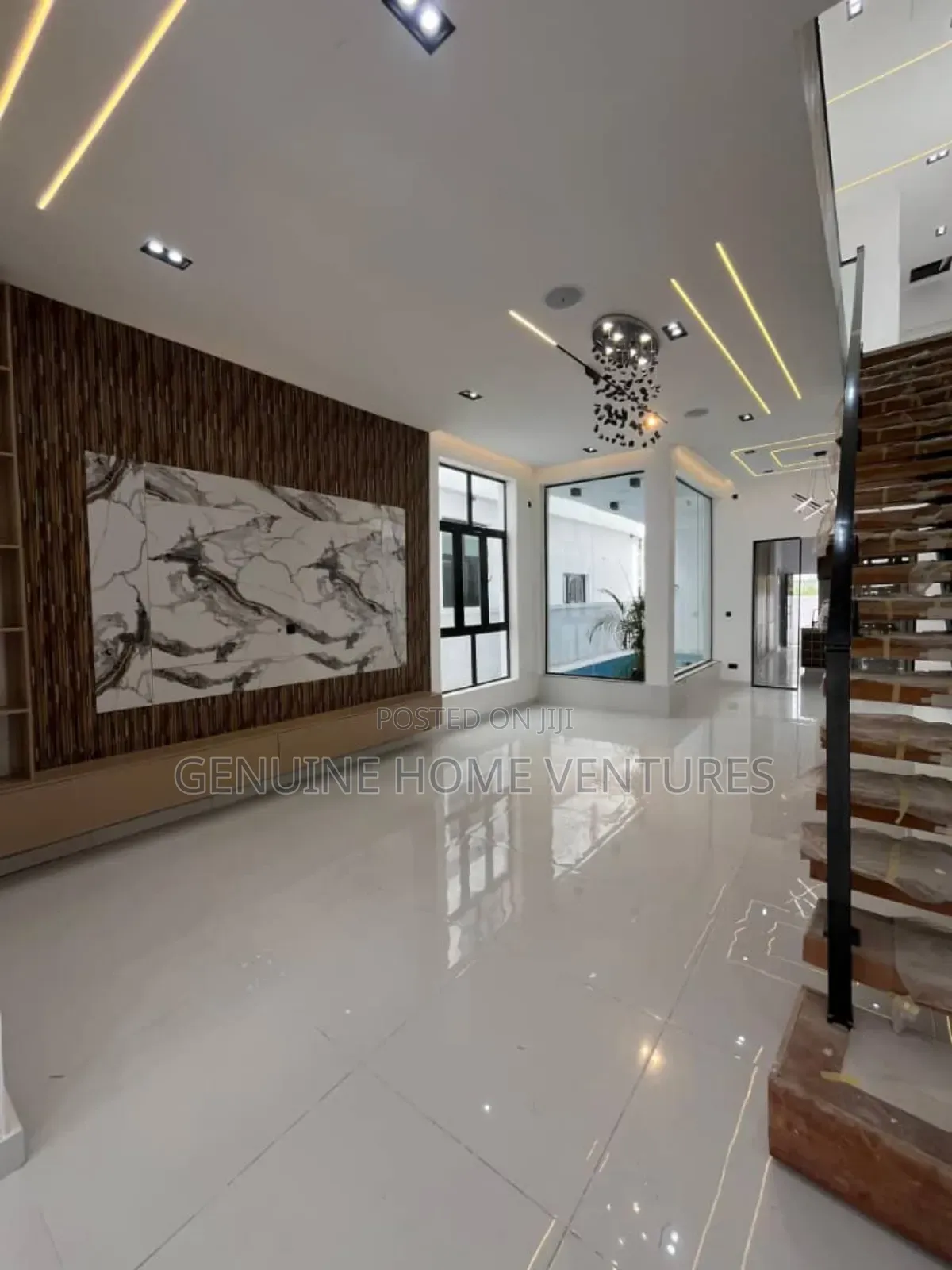 5bdrm Duplex in Ikota for sale