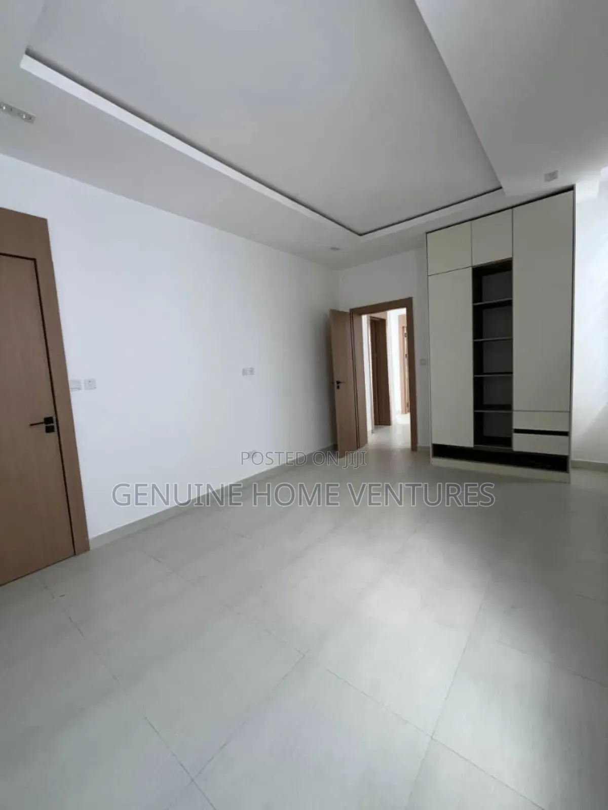 4bdrm Duplex in Orchid, Chevron for sale