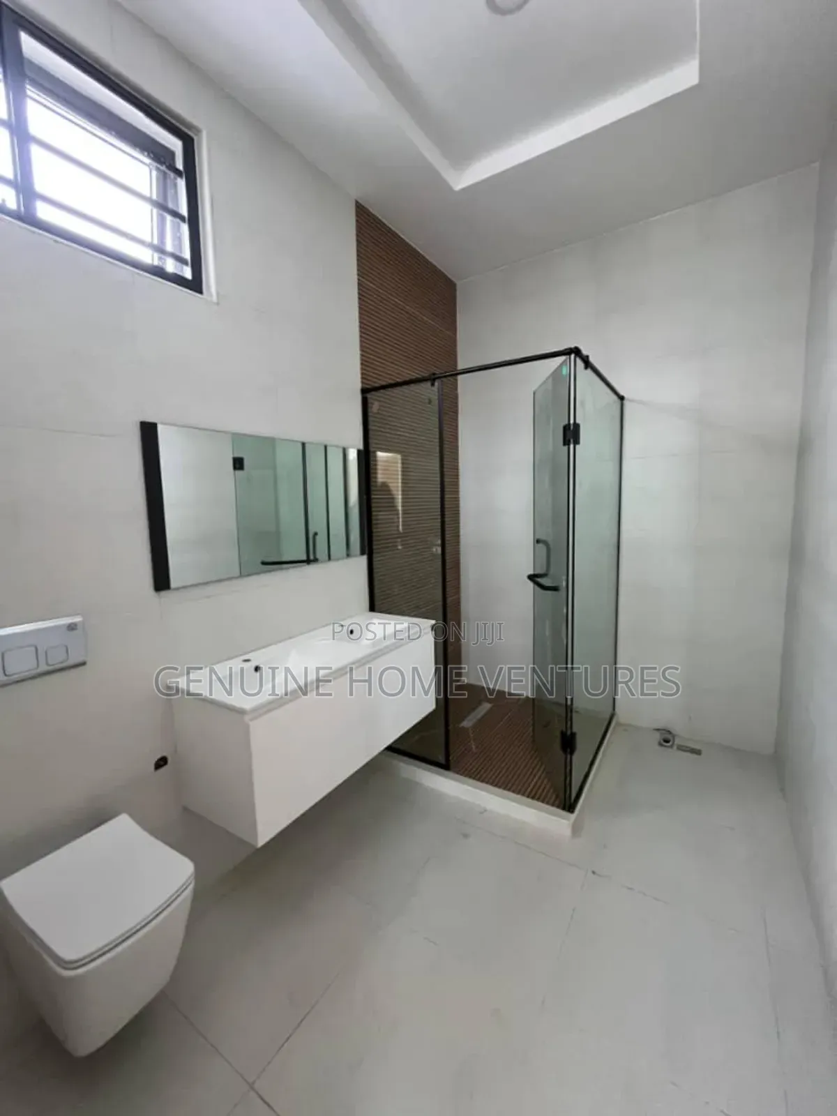 4bdrm Duplex in Orchid, Chevron for sale