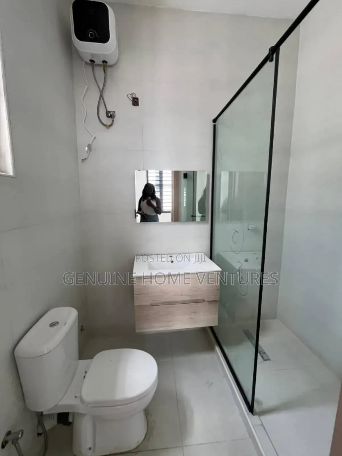 4bdrm Duplex in Orchid, Chevron for sale