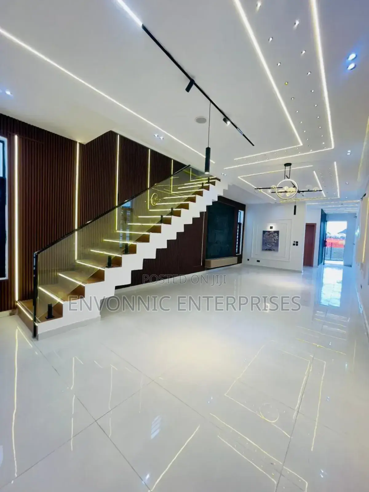 4bdrm House in Banana Island for rent