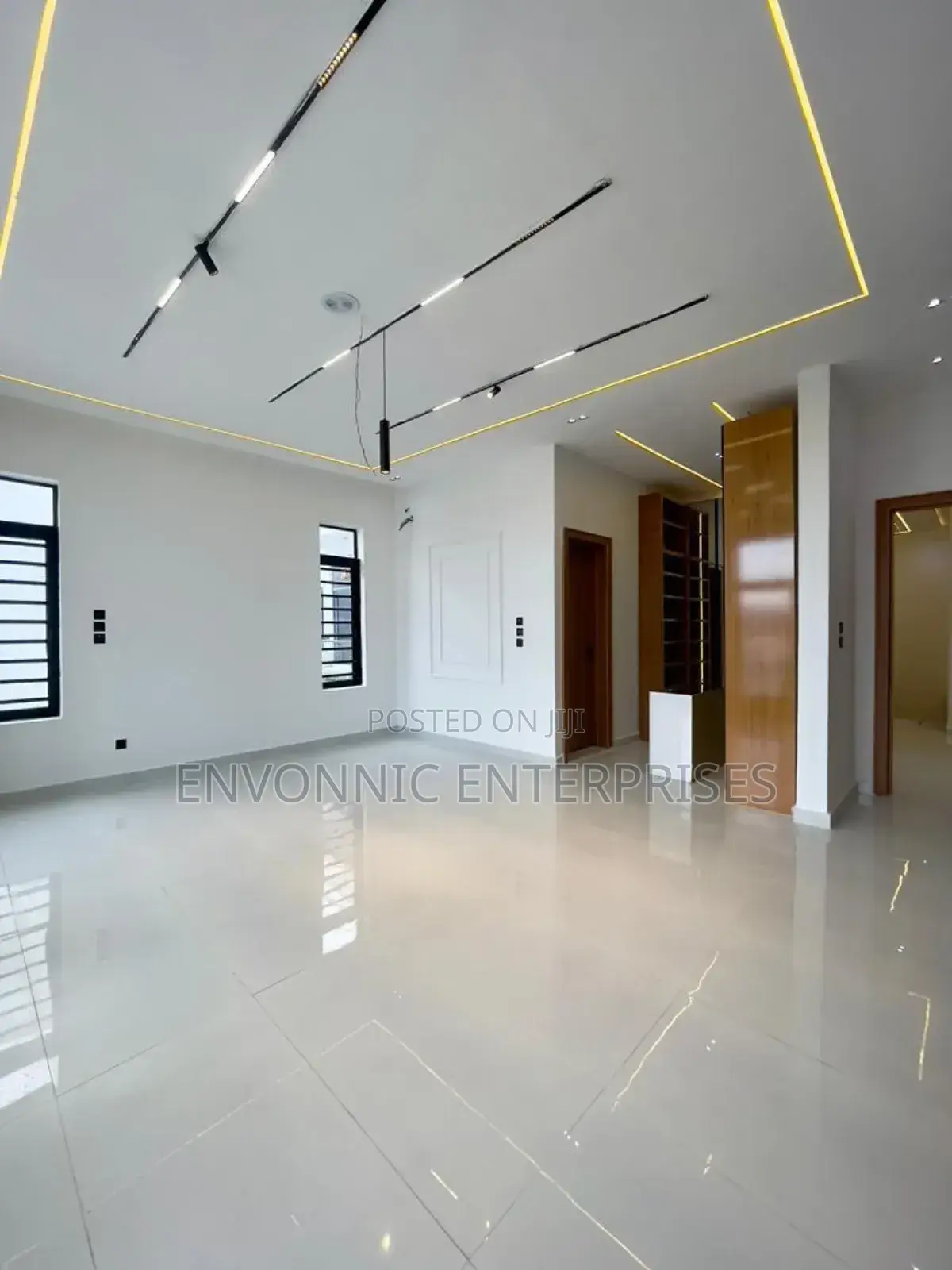 4bdrm House in Banana Island for rent