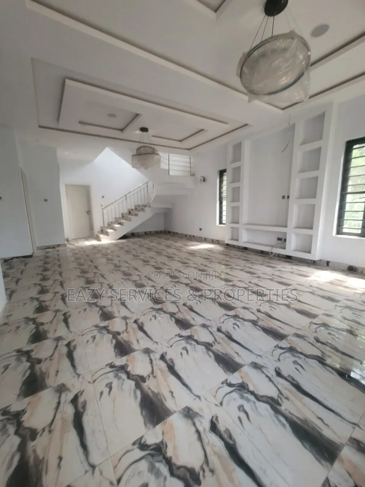5bdrm Duplex in Thomas Estate for sale