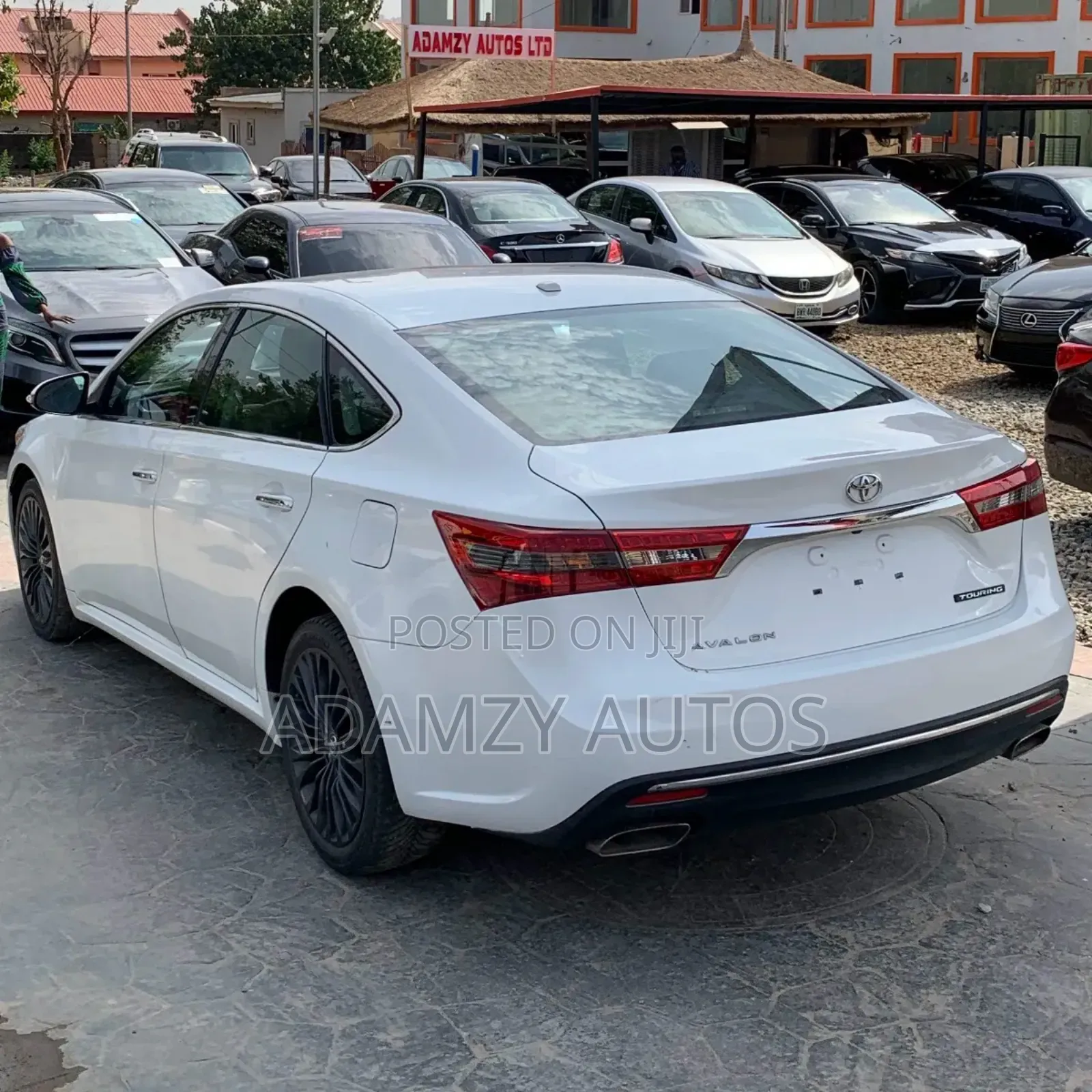 Toyota Avalon 2018 White