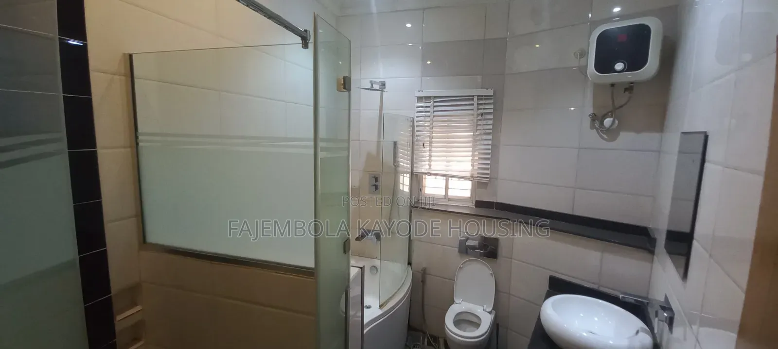 Furnished 5bdrm Duplex in Custom Gate, Oluyole for sale