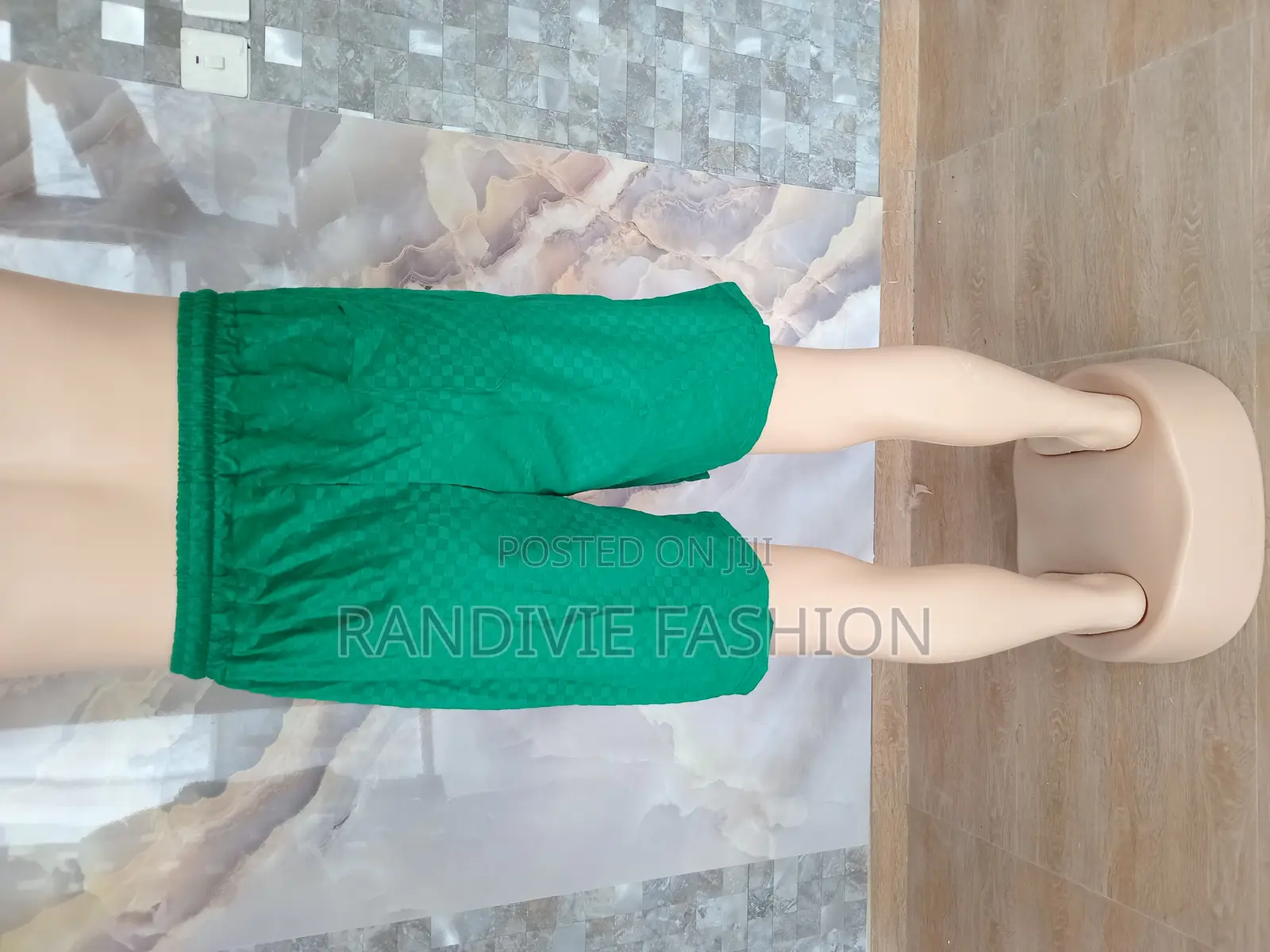 Hello Shorts [Green]