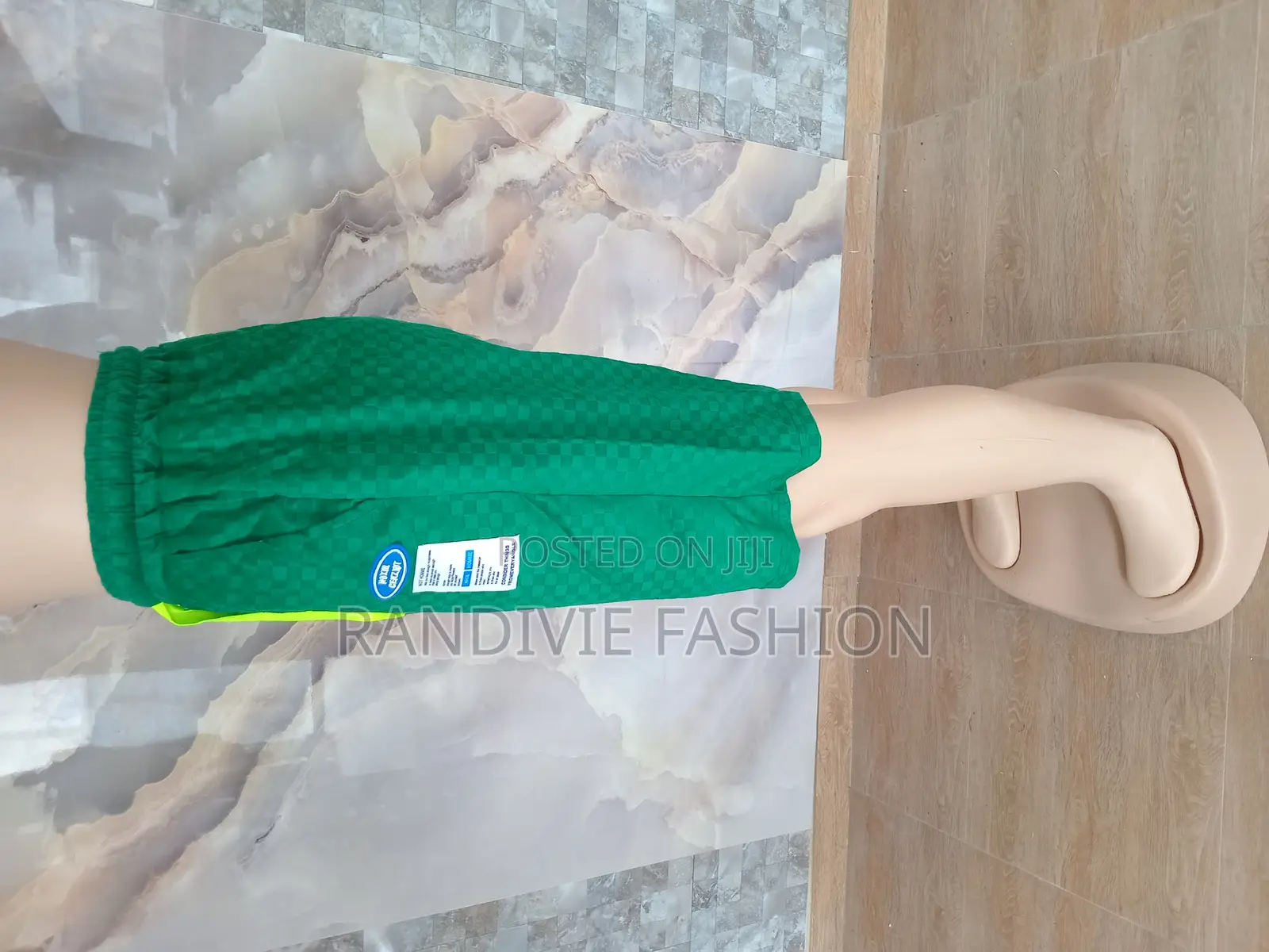 Hello Shorts [Green]