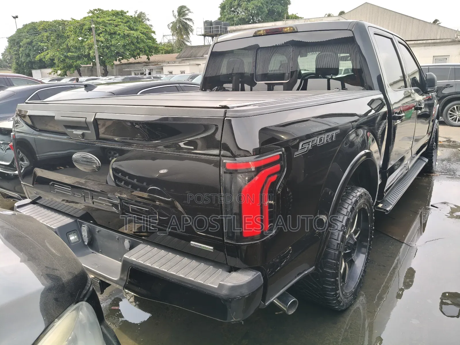 Ford F-150 Platinum 4x4 SuperCrew Cab Styleside 6.5 ft. box 157 in. WB