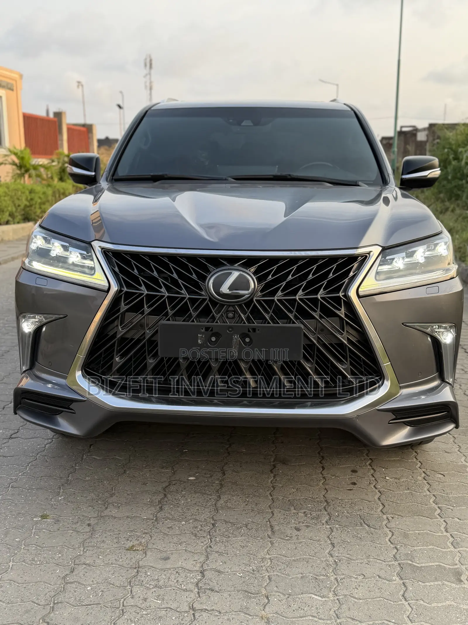 Lexus LX 570 AWD 2018 Gray