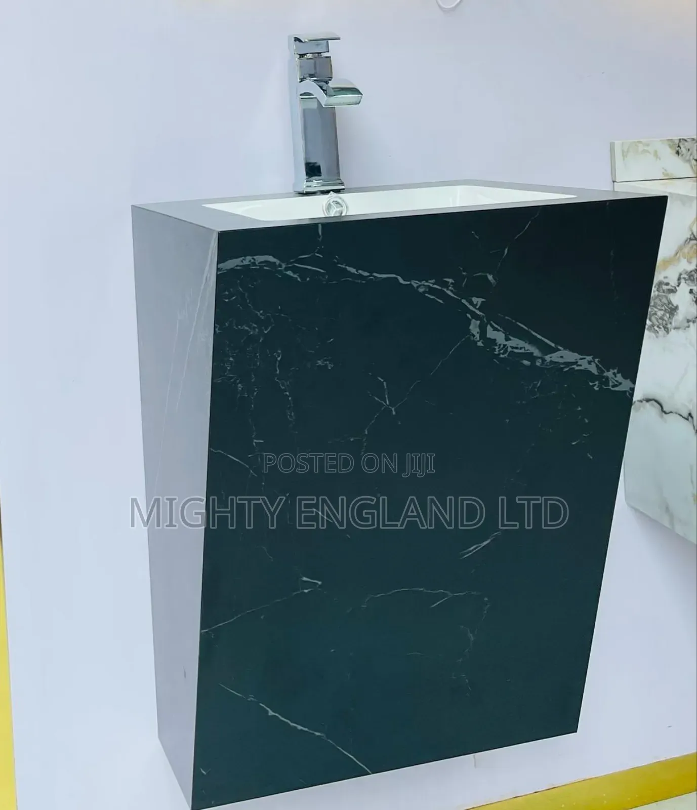 Freestanding Pedestal Washbasin