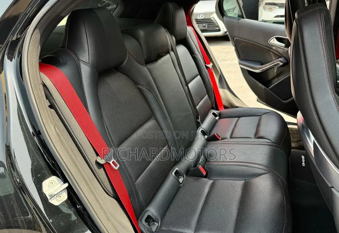 Mercedes-Benz GLA-Class 2018 Black