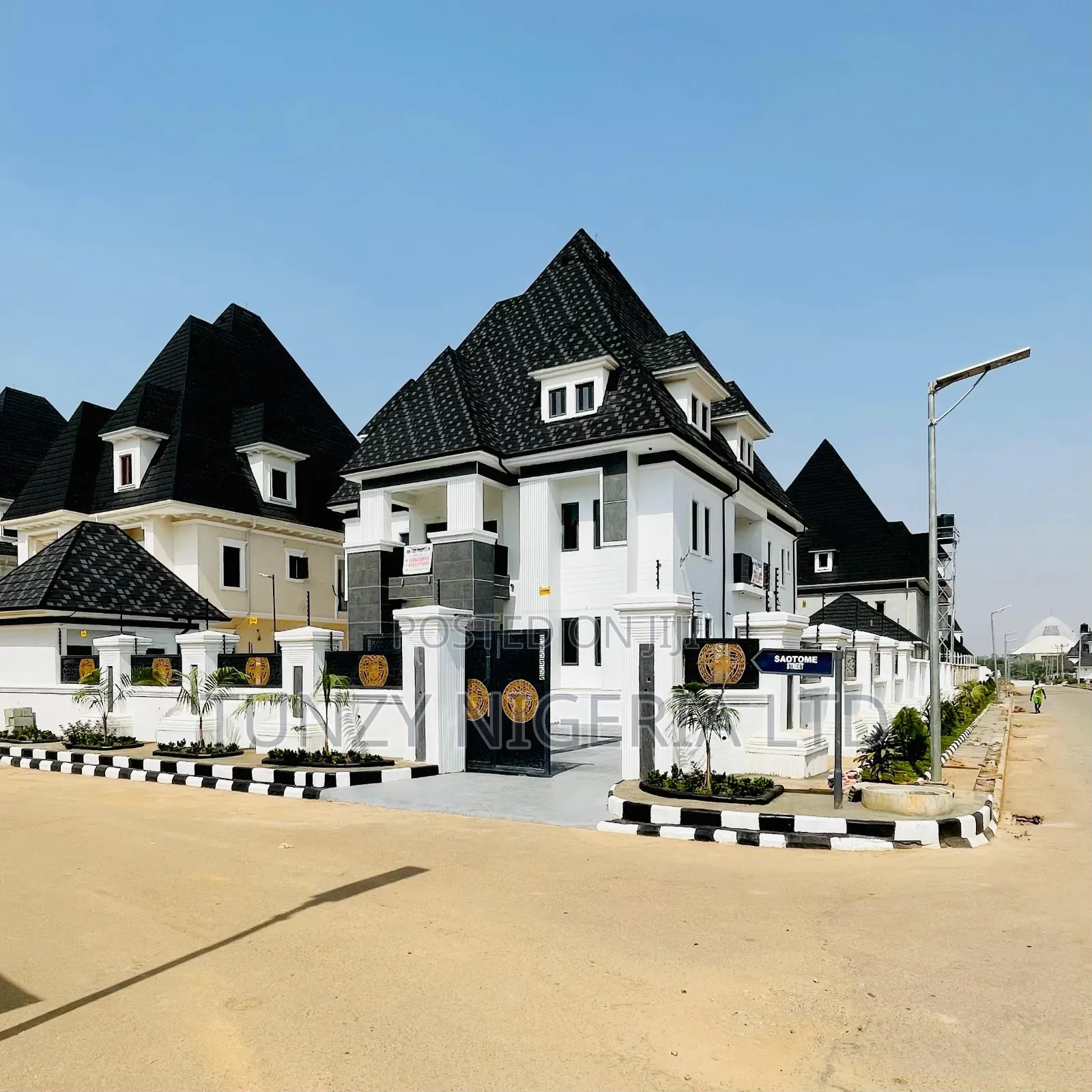 Furnished 7bdrm Mansion in Efab, Gwarinpa for sale