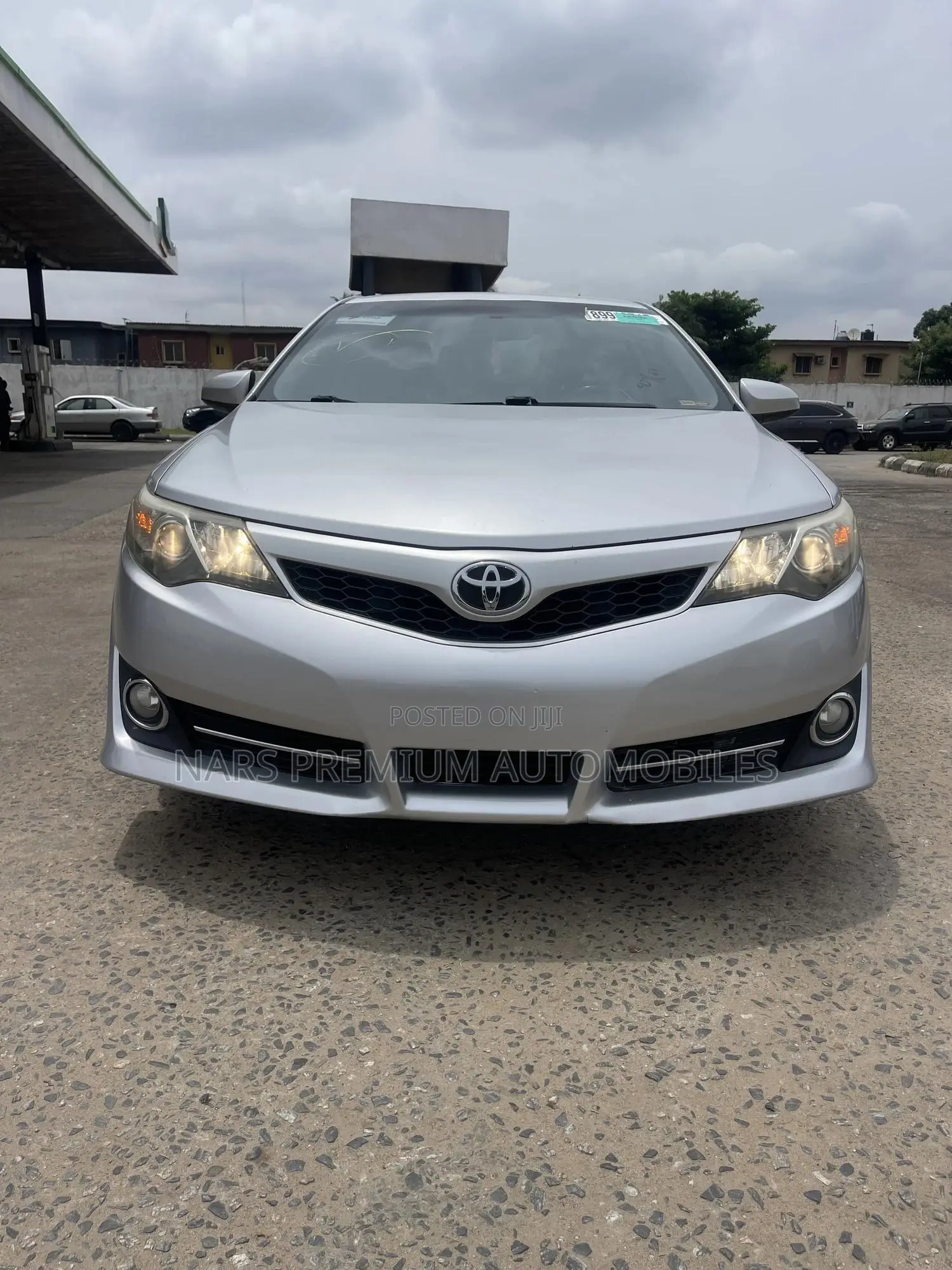 Toyota Camry SE 4dr Sedan (2.5L 4cyl 6A) 2014 Silver