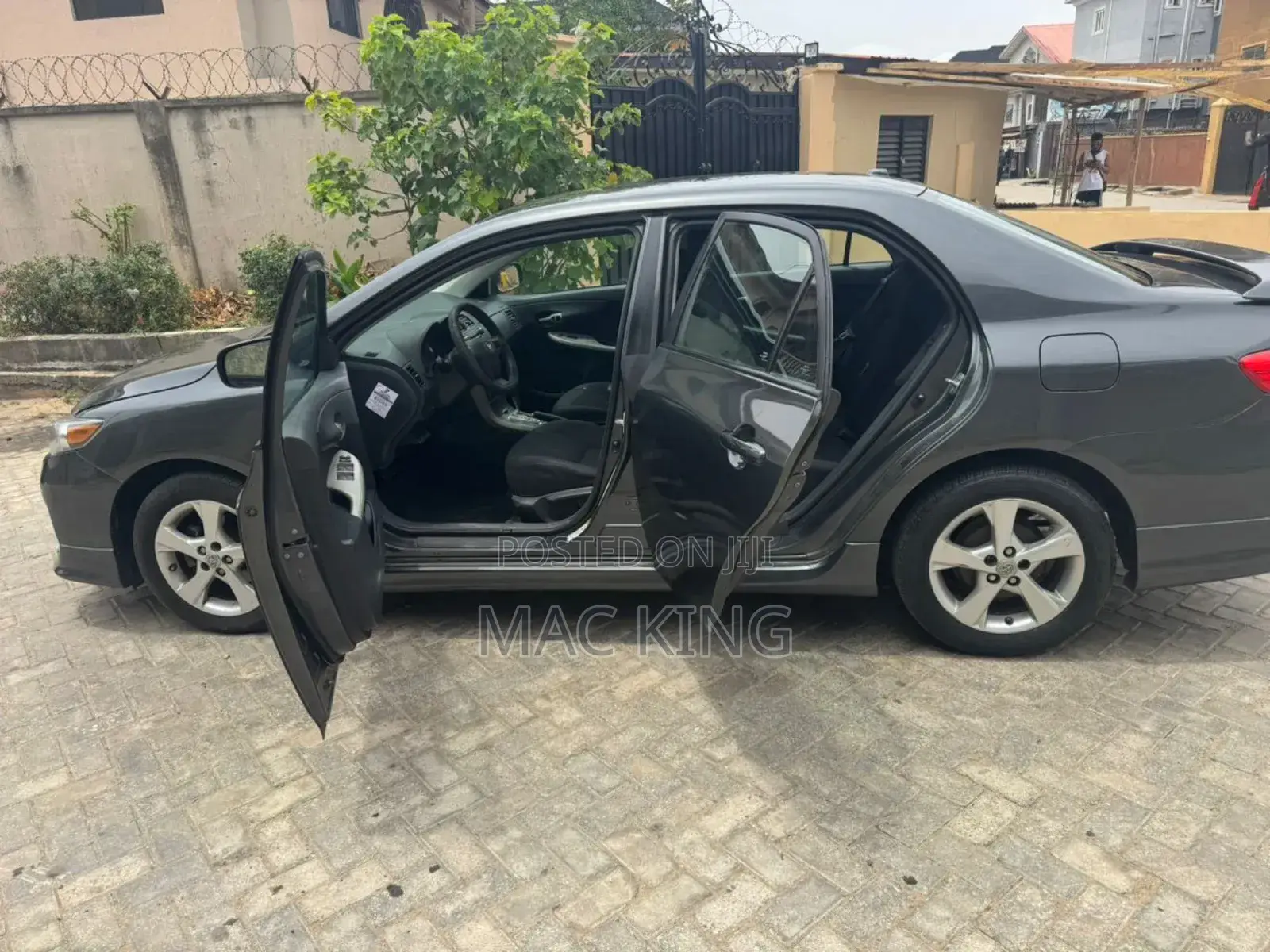 Toyota Corolla 2011 Gray