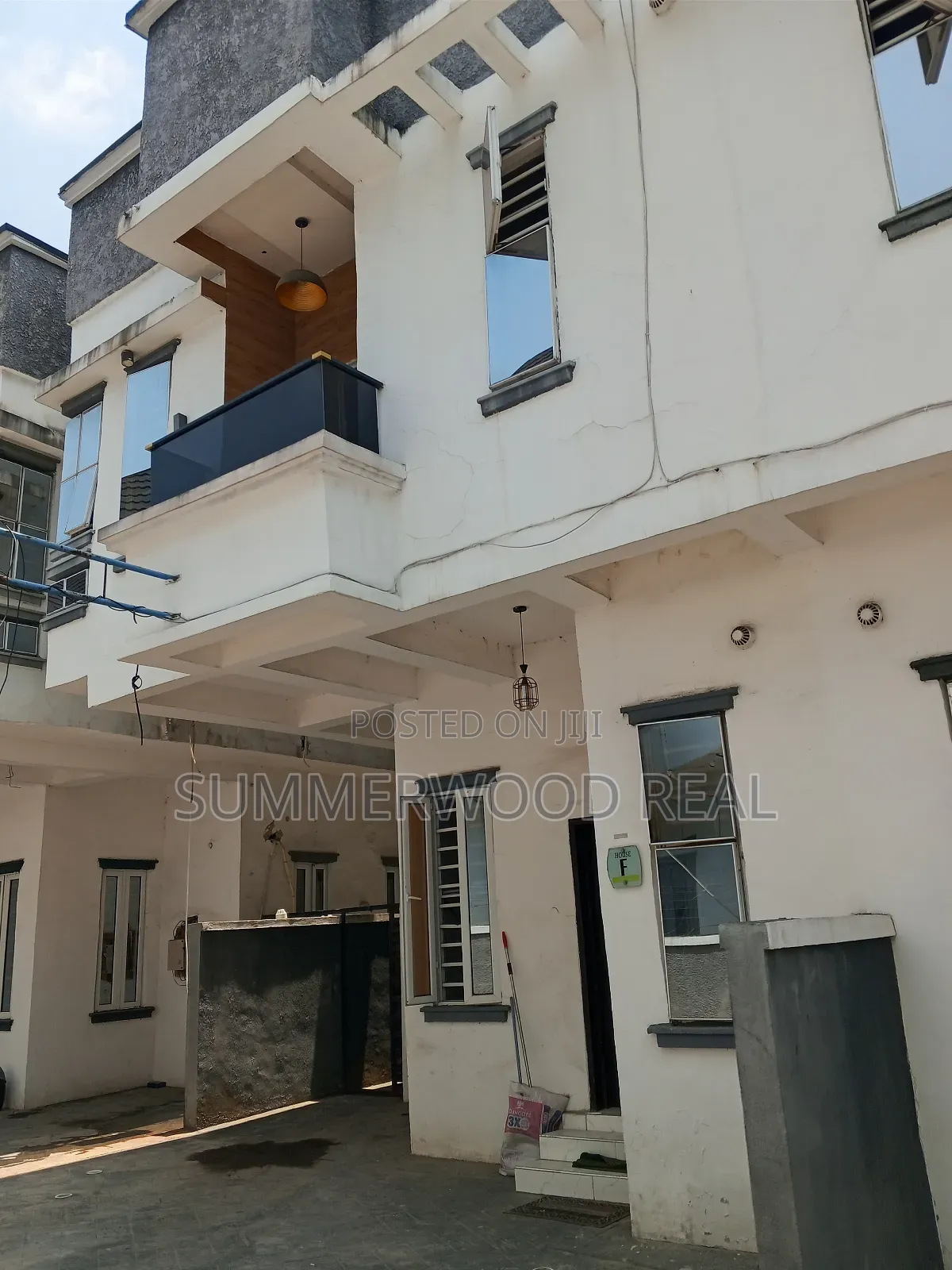 4bdrm Duplex in Simify, Ikota for sale